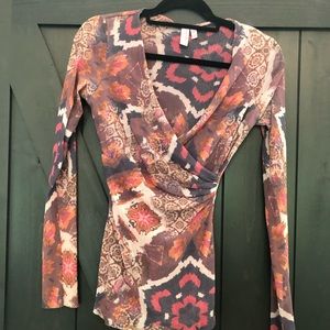 Sweet pea wrap blouse